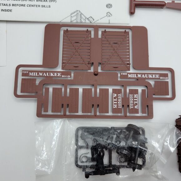 Accurail Milwaukee #4704 wood stock car - open box - Picture 3 of 8